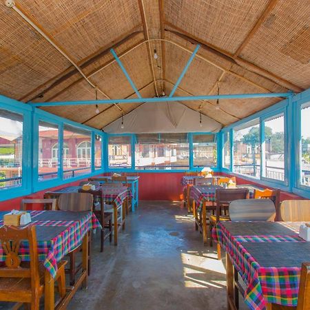Oyo 227 Hotel Moonstone Pvt Ltd Pokhara Exterior foto