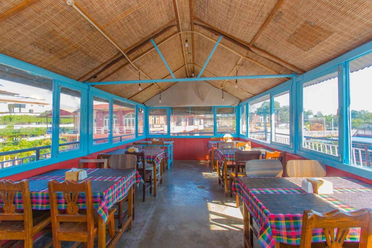 Oyo 227 Hotel Moonstone Pvt Ltd Pokhara Exterior foto